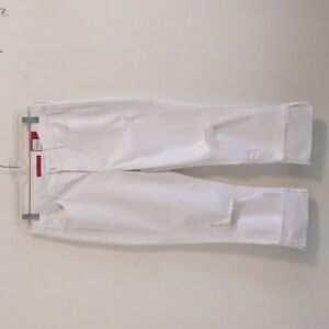 Jennifer Lopez Curvy Capri Midrise Jeans